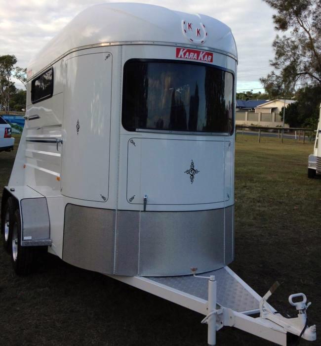 KARA KAR 2 Horse Float