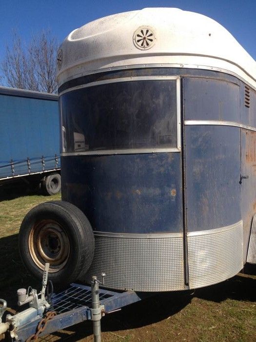 OLYMPIC HORSE FLOAT Light weight 750kg Priced Floats