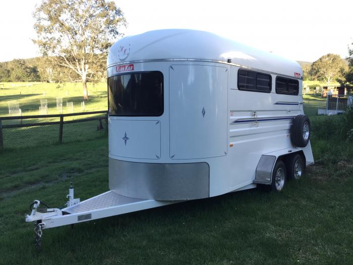 2010 Kara Kar Deluxe 3 Horse Angle Load Float Floats & Accessories Horsezone