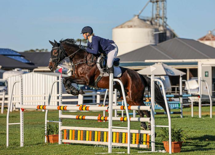 Ultimate Eventing Schoolmistress!