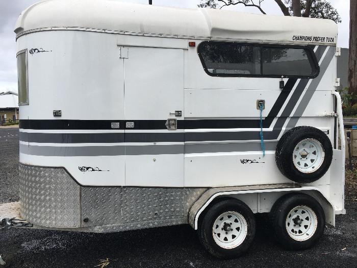 Tuza 2HSL Extended Extra Height for Big Horses