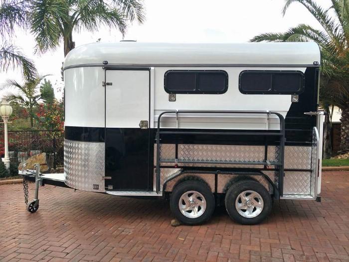 Horsezone Buy, show, sell horses and equestrian related products