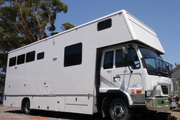 Ideal Small Truck with Full Living 