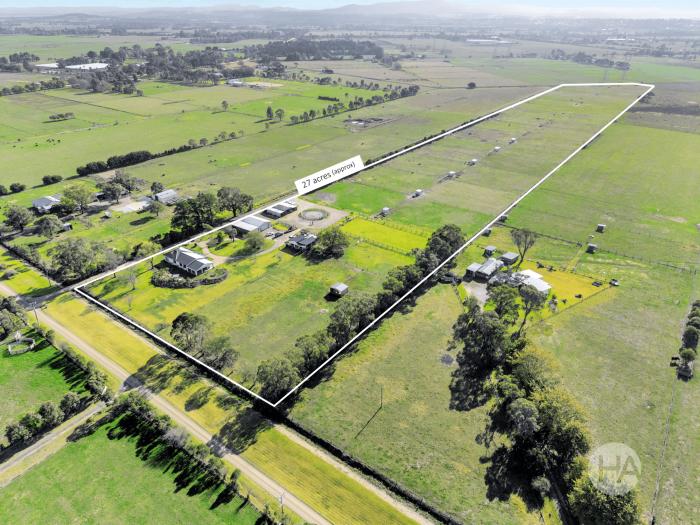 A Rare Rural Offering Blending Lifestyle, Income &