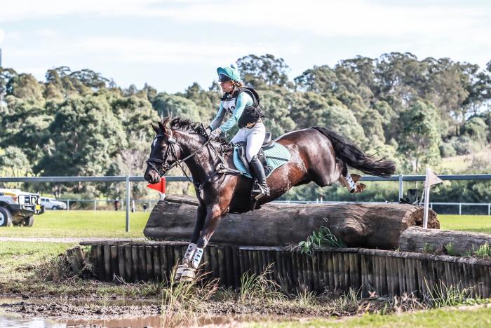 INTERSCHOOLS AND EVENTING PRO