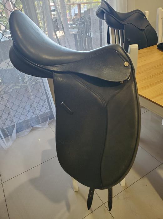 17" Trainers Dressage Saddle