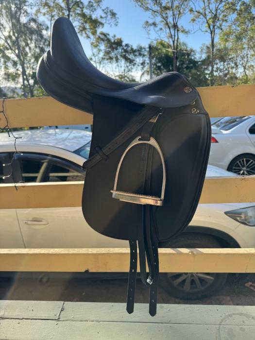 Prestige X-Helen K Dressage Saddle 17” MW