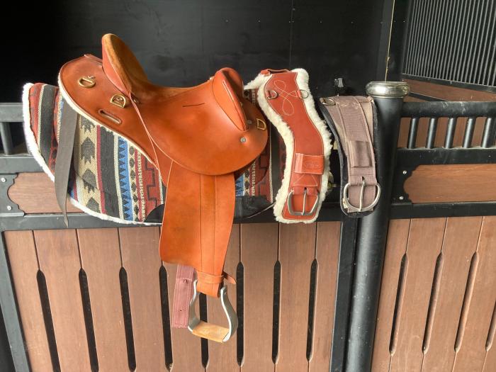 Near New Fort Worth Stock Saddle 15inch