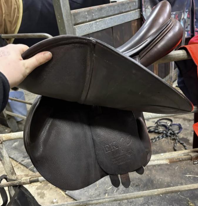 Equipe EKGO Jump Saddle